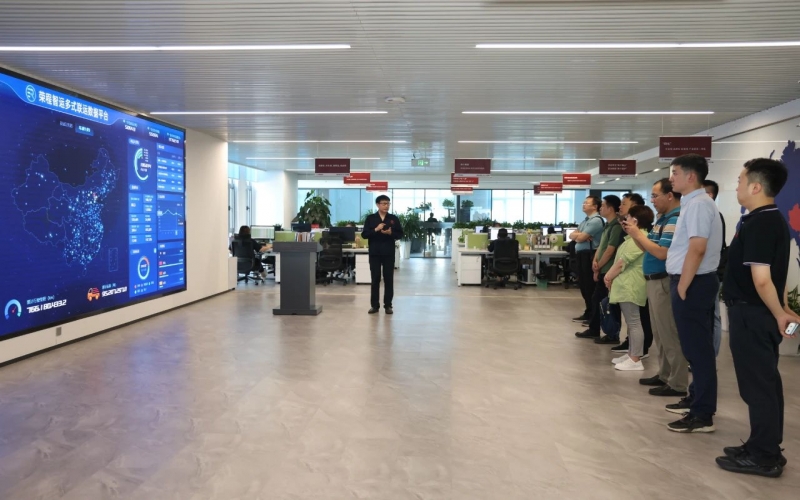 交通運(yùn)輸部科學(xué)研究院、中國交通報(bào)社相關(guān)領(lǐng)導(dǎo)到榮程集團(tuán)調(diào)研座談