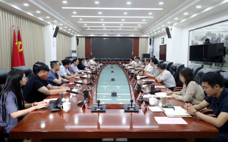 周波接待天津榮程祥泰投資控股集團(tuán)有限公司、天津東疆綜合保稅區(qū)、天津市海河產(chǎn)業(yè)基金管理有限公司負(fù)責(zé)人一行