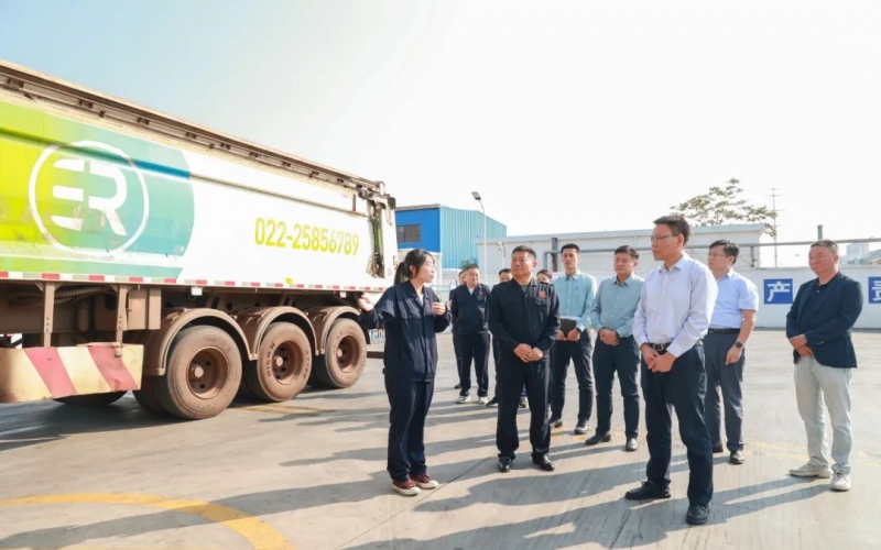 天津市交通運(yùn)輸委黨委書記、主任王志楠一行到榮程集團(tuán)走訪調(diào)研