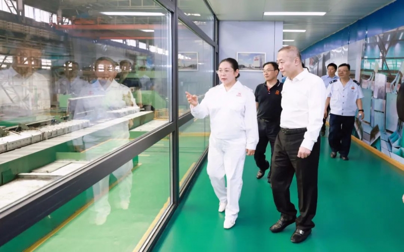 天津市稅務(wù)局黨委書記、局長齊志宏一行到榮程集團(tuán)參觀調(diào)研