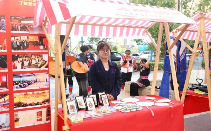 津南區(qū)民族團(tuán)結(jié)進(jìn)步宣傳月啟動(dòng)，時(shí)代記憶精彩亮相