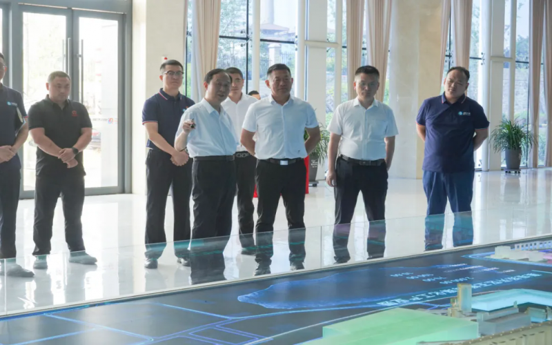 榮程集團(tuán)副總裁、榮程新能集團(tuán)董事長(zhǎng)張立華赴金鼎鋼鐵集團(tuán)煤焦化參觀考察